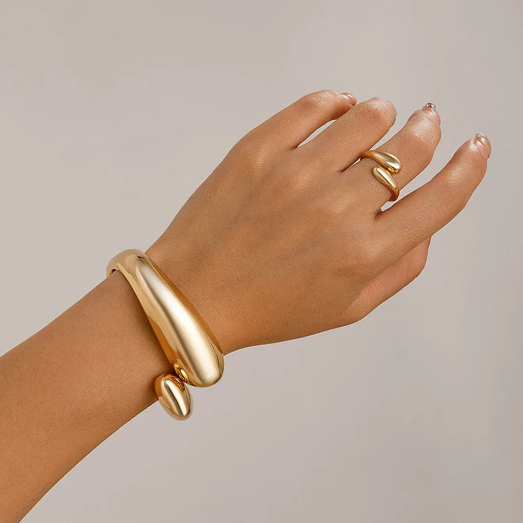 Shiny Cross Bracelet – Celina