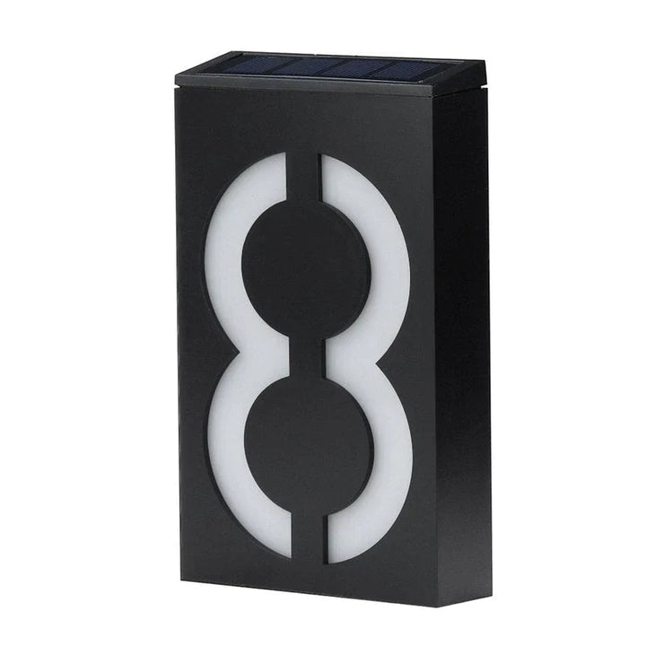 Oplyst husnummer med solenergi - SolarSign