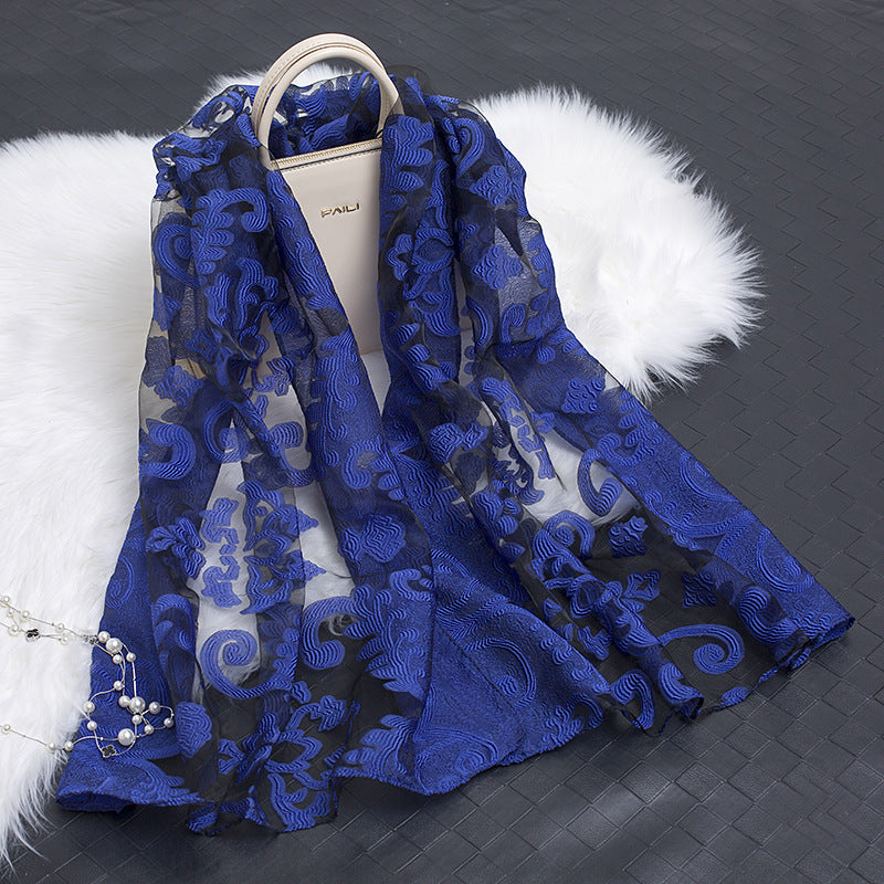 Bufanda de seda para mujer a la moda con estampado de flores y diseño con recortes – Fiora (1+1 GRATIS)