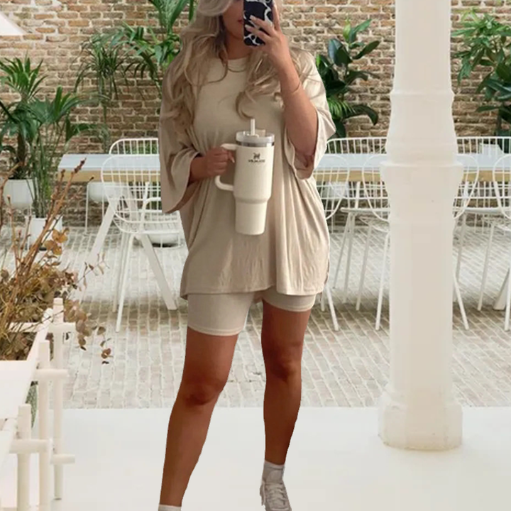 Two-piece lounge and leisurewear for women – Fenja