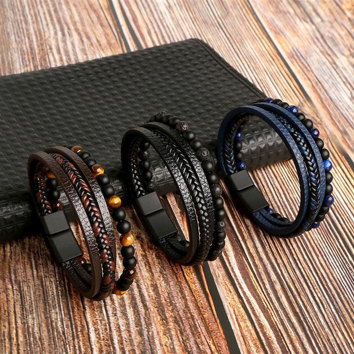 Aquí está la traducción al alemán: Set de pulseras de cuero para hombre - Armand