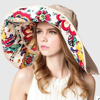 Light, sun-resistant women's beach hat with wide brim – Cleofa