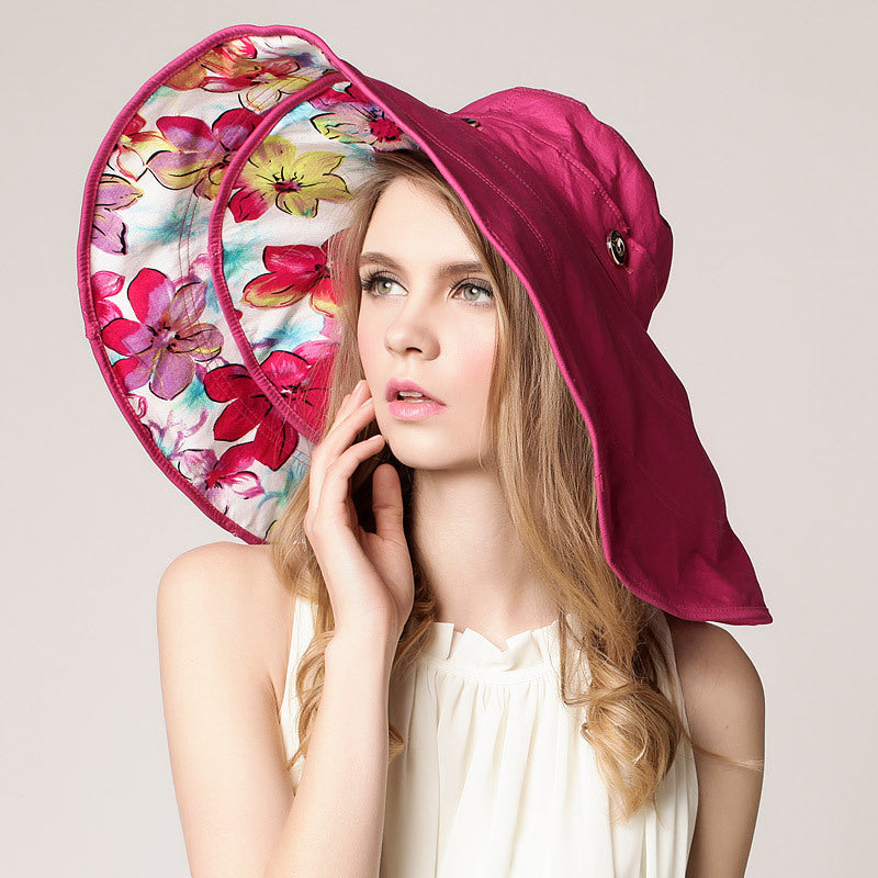 Light, sun-resistant women's beach hat with wide brim – Cleofa
