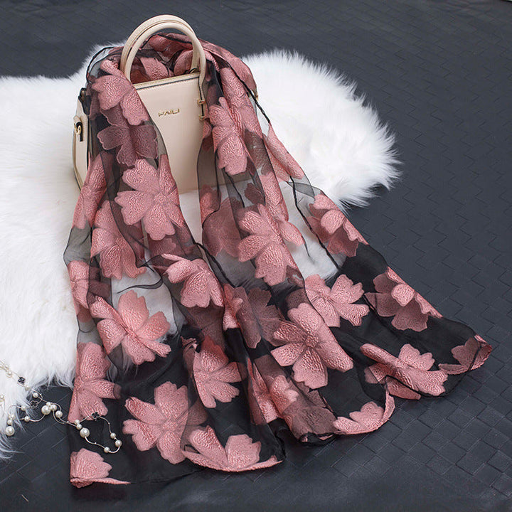 Bufanda de seda para mujer a la moda con estampado de flores y diseño con recortes – Fiora (1+1 GRATIS)