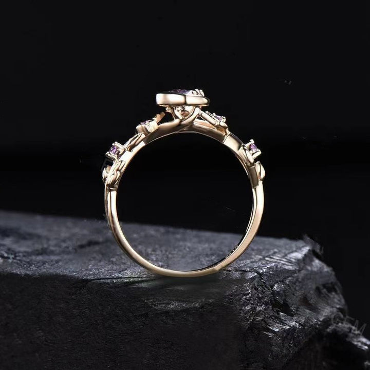 Mondstern-fargeskiftende alexandritt- og ametyst-forlovelsesring – Elara