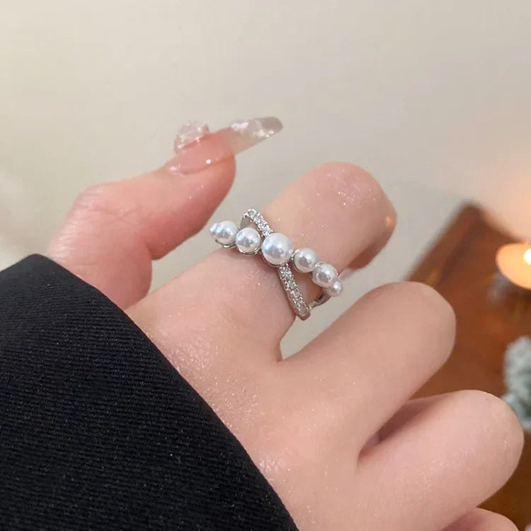 Adjustable Vintage Ring with Cubic Zirconia and Pearl – Isadora