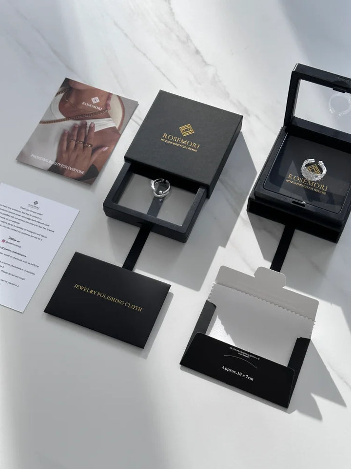 Smiley Adjustable Ring – Mila