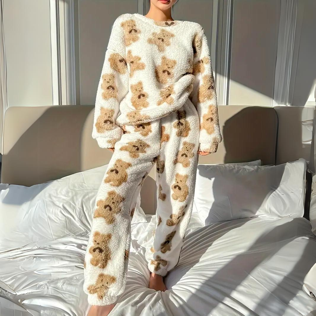 Samtweiche Pyjama-Set mit Bärenmotiv – Mila