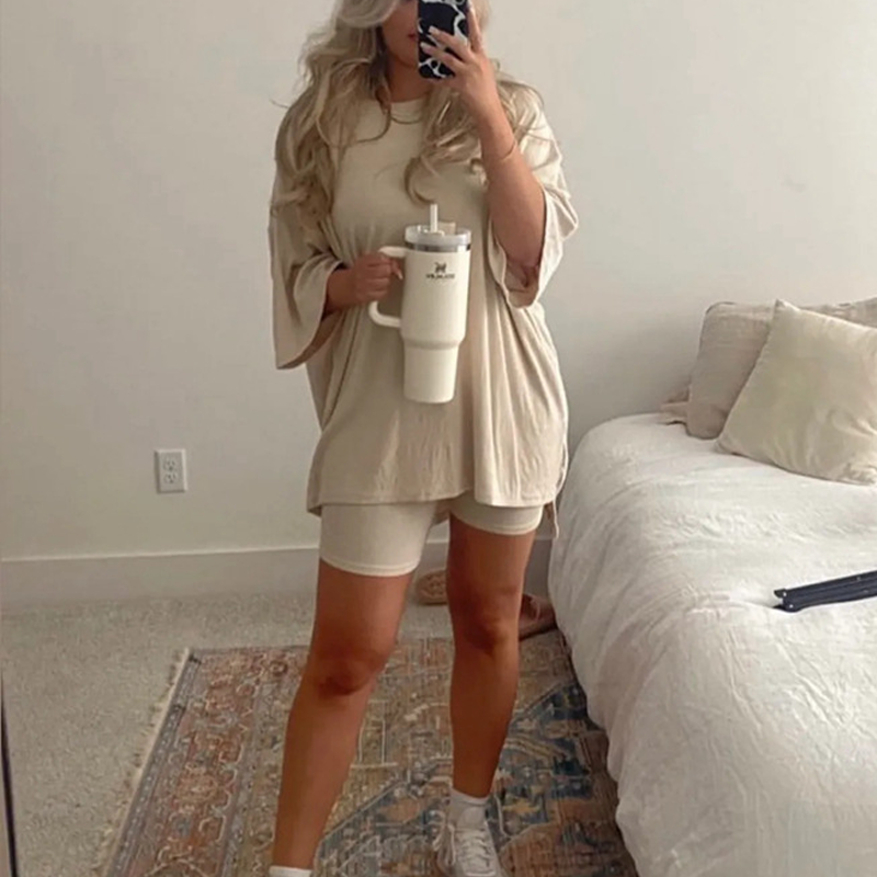 Two-piece lounge and leisurewear for women – Fenja