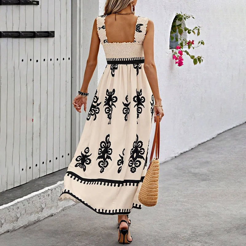 Trendy sommerkjole med feminin silhuet og slå-om-look – Sascha