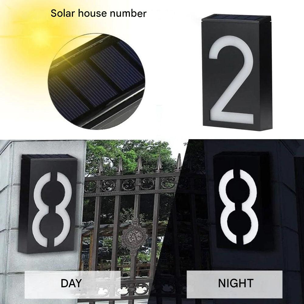 Oplyst husnummer med solenergi - SolarSign