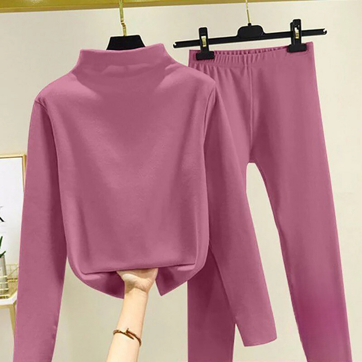 Two-piece women's winter set with fleece pullover and pants – Eva