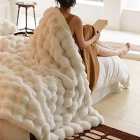 Portable Faux Fur Throw Blanket - VeluLuxe