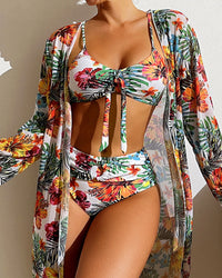 Three-piece bikini set with floral pattern – Yara