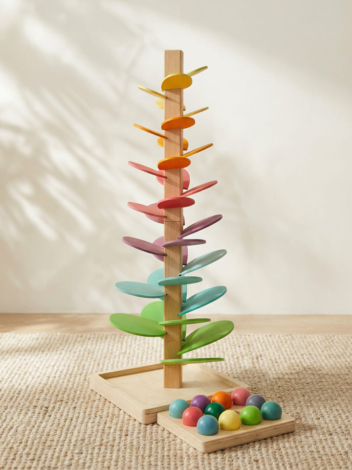 Interaktiver Regenbogen-Murmelturm - Luca