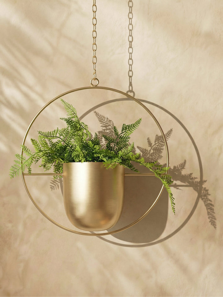 Stylish Plant Hanger for Indoor and Outdoor Use – LeafLuxe