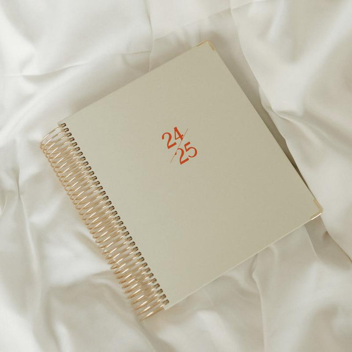 Daily Planner 24-25 – PlanEase