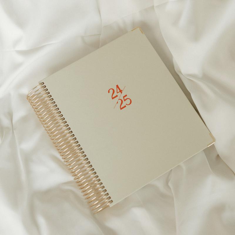 Daily Planner 24-25 – PlanEase