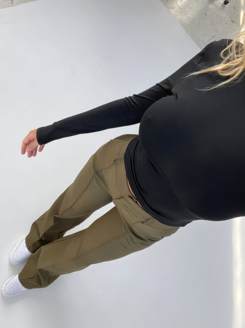 Stylische Weite Damenhose – Aurelia