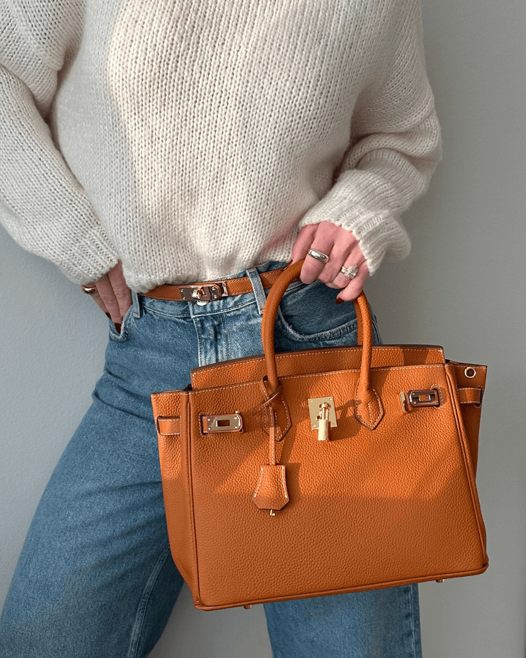 Stylish Leather Handbag – Liana