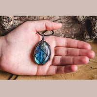 Mystical Labradorite Dragon Heart Necklace – Aris