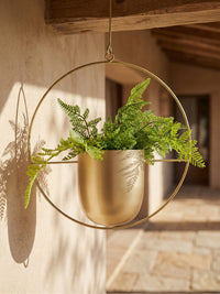 Stylish Plant Hanger for Indoor and Outdoor Use – LeafLuxe