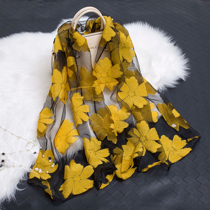 Bufanda de seda para mujer a la moda con estampado de flores y diseño con recortes – Fiora (1+1 GRATIS)