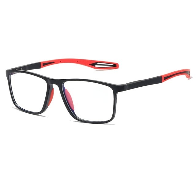 Freigestellte Brille mit schwarzem Rahmen, roten Bügelenden und roten Nasenpads, die Gläser leicht bläulich schimmernd, auf weißem Hintergrund. 14
