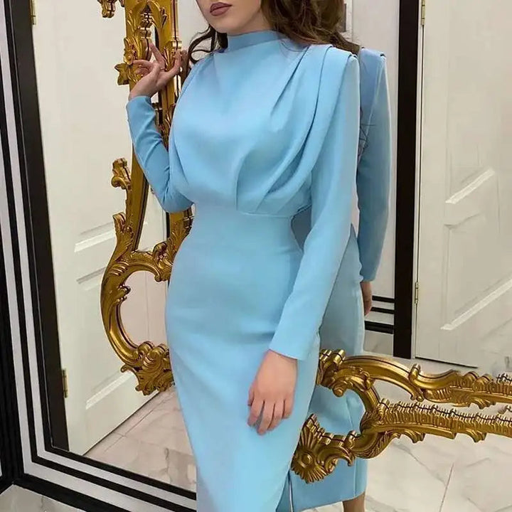 Vestido midi ajustado con cuello alto – Valeria