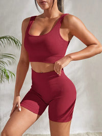 Two-piece women's fitness set with shorts & sports top – Sienna