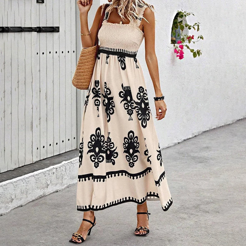 Trendy sommerkjole med feminin silhuet og slå-om-look – Sascha