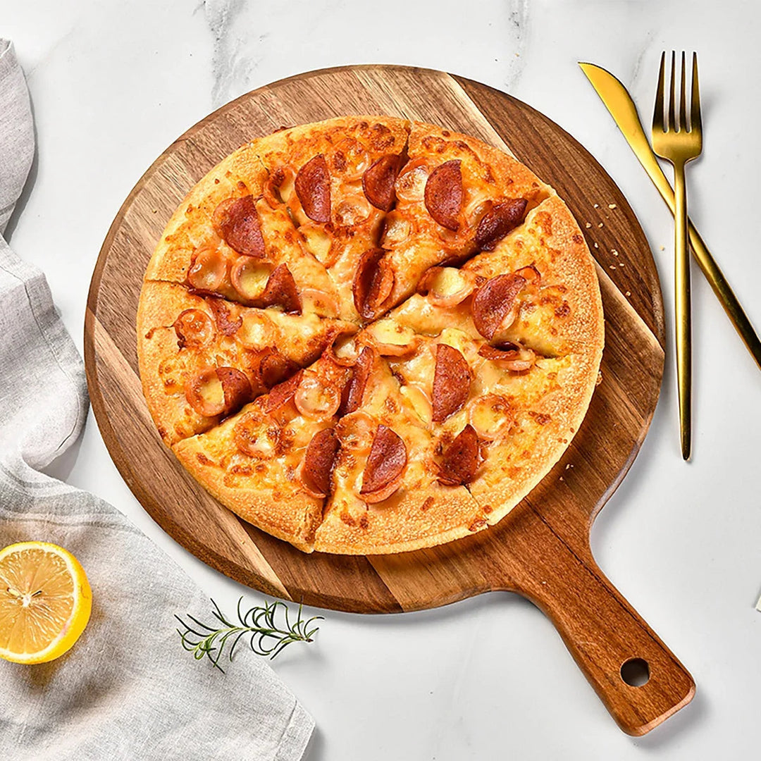 Round Cutting and Serving Board made of Acacia Wood - Sienna