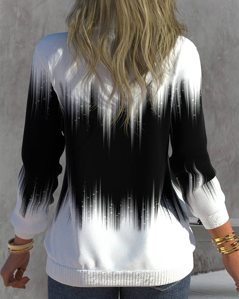 Trendy women's turtleneck sweater with zipper - Aurora