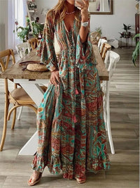 Boho maxi dress with flowing fit and details – Amira
