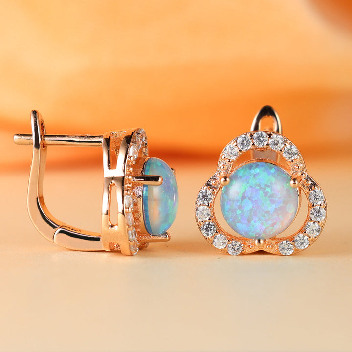 Hvite opal- og zirkonia-kløverblad-øredobber – Elara
