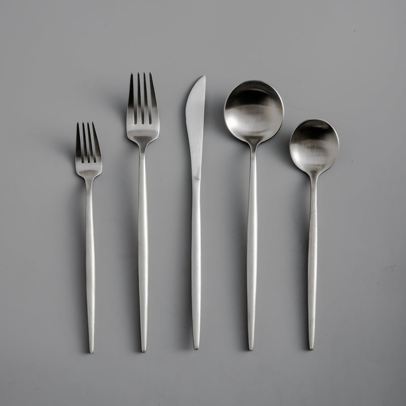 Cubiertos minimalistas para mesas modernas - PureSet