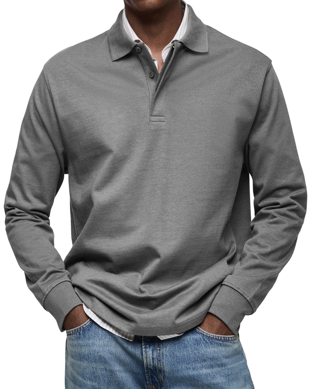 Langarm-Poloshirt in mittlerem Grau, am Model getragen, mit Polokragen, Knopfleiste und Rippbündchen. 6