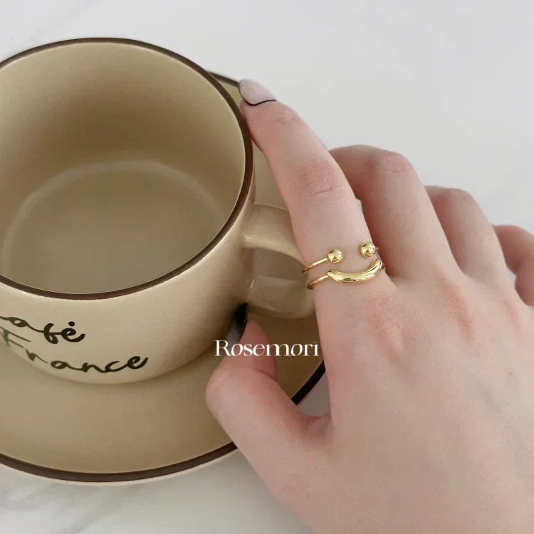 Smiley Adjustable Ring – Mila