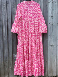 Elegant maxi dress with pink leopard print - ChicSafari