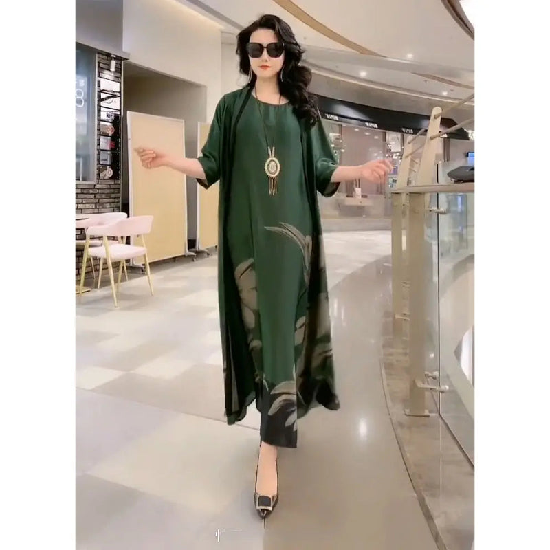 Maxi dress with straight cut and long sleeves – Yara