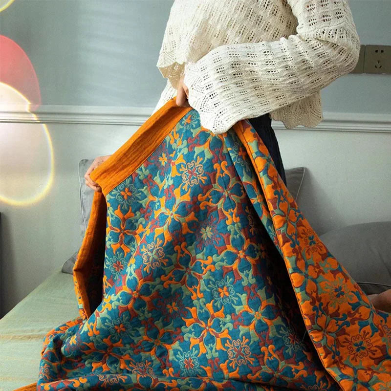 Cotton quilt with blue pattern – Florencia