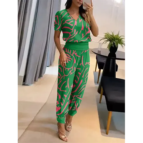Trendy women's jumpsuit with short sleeves & wide legs – Alina