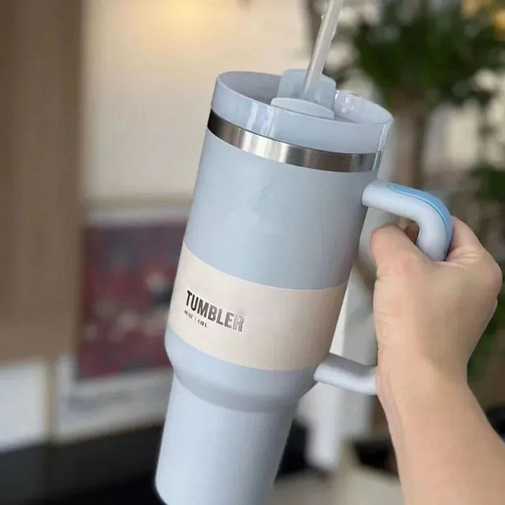 Vaso aislado al vacío con tapa y pajilla – TermoVaso