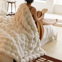 Portable Faux Fur Throw Blanket - VeluLuxe