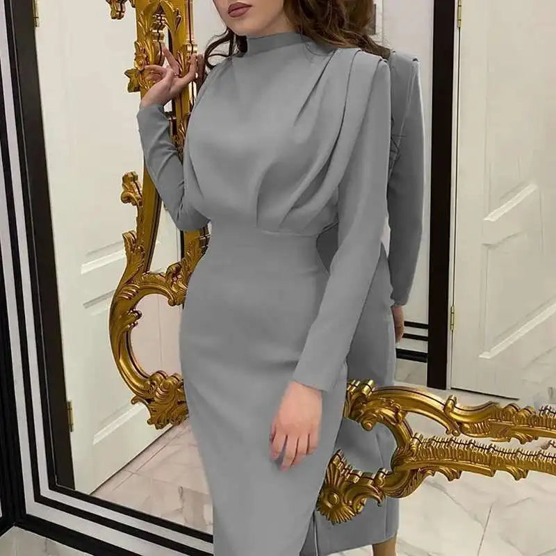 Vestido midi ajustado con cuello alto – Valeria