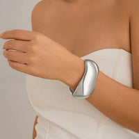 Shiny Cross Bracelet – Celina