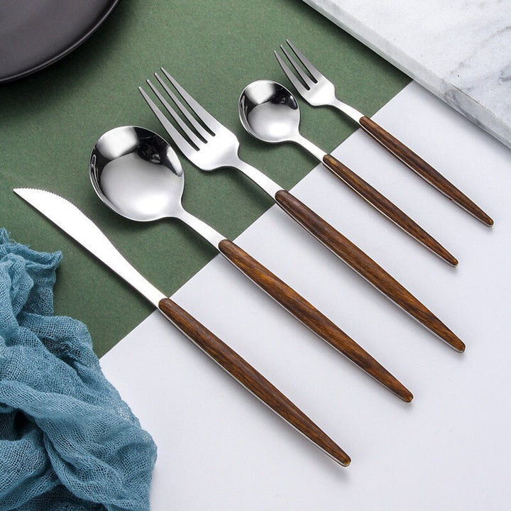 Juego de cubiertos de acero inoxidable con mango de madera – WoodCraft