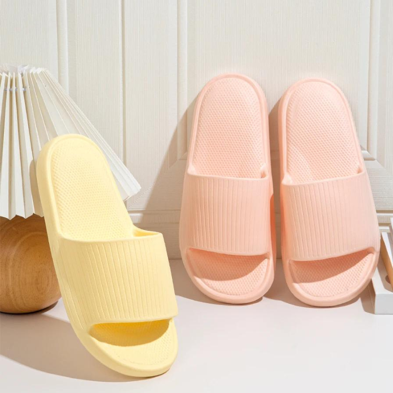 Summer men's slip-ons with non-slip sole