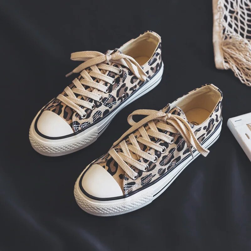 Stilige leopardmønstrede damesneakers – Savannah