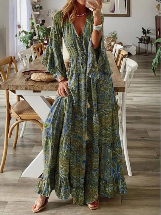 Boho maxi dress with flowing fit and details – Amira